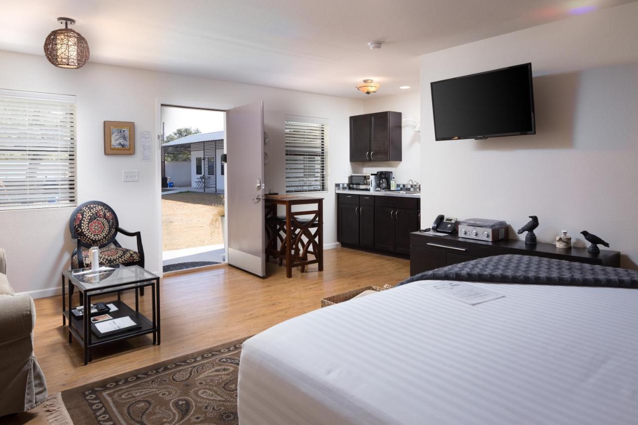 Hotel Flora And Fauna Wimberley Ngoại thất bức ảnh